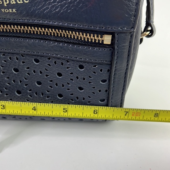 Kate Spade New York  LooLoo Perri Lane Leather Crossbody Purse - Picture 7 of 9